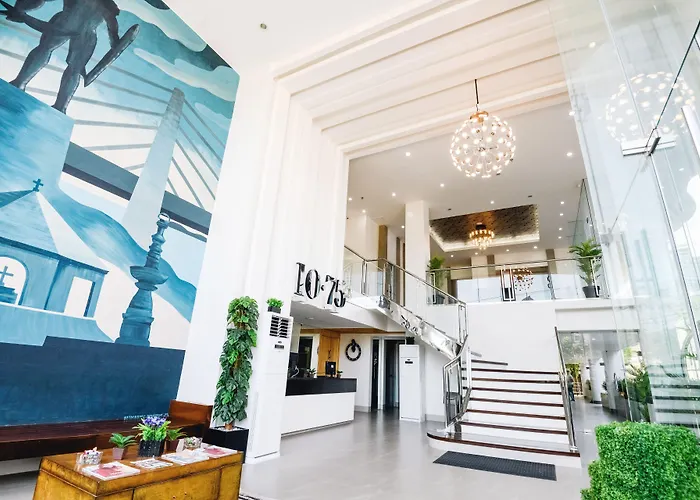 1075 Dormitel Hotel