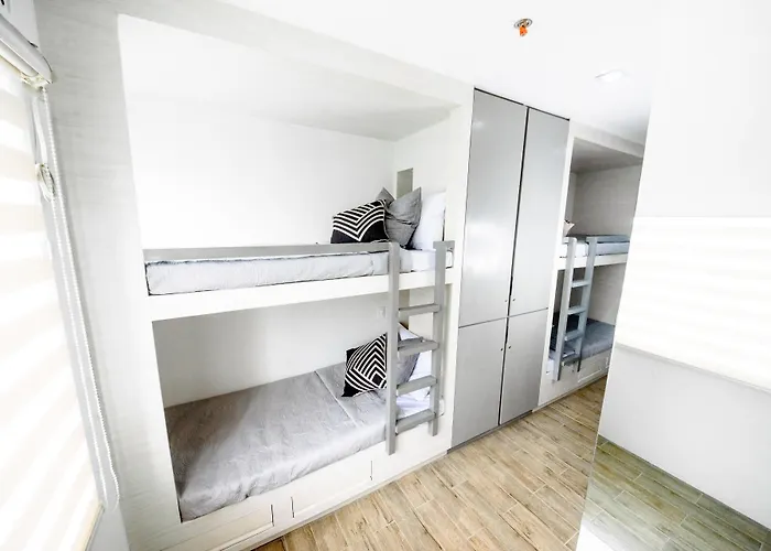 Hotel 1075 Dormitel *