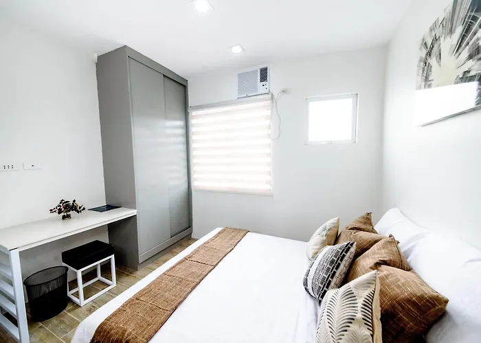 1075 Dormitel Hotel