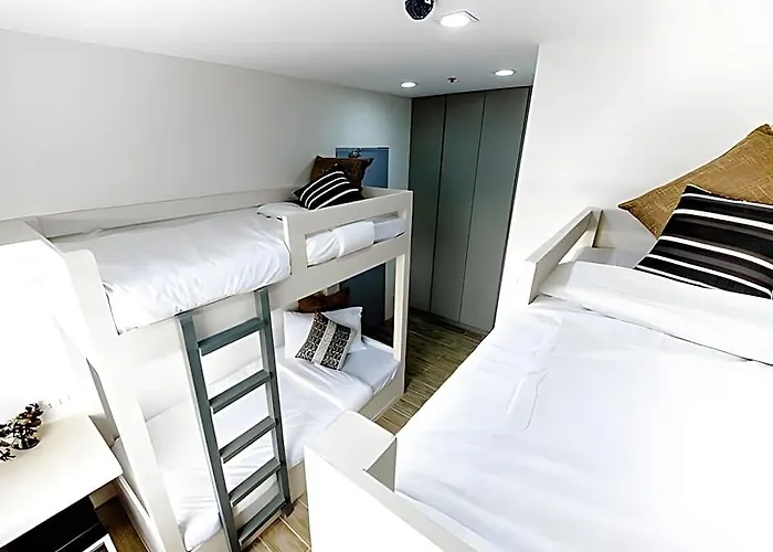 1075 Dormitel Hotel *